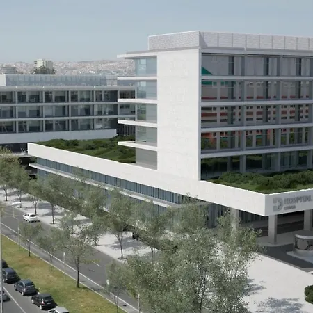 Serene 2-bedroom Flat With Garden View In Benfica アパート リスボン