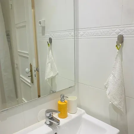 Lejlighed Serene 2-bedroom Flat With Garden View In Benfica Lisboa