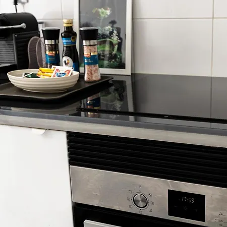 Serene 2-bedroom Flat With Garden View In Benfica Lejlighed Lisboa