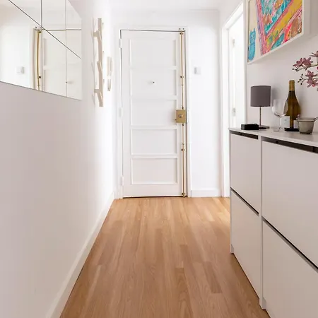 Serene 2-bedroom Flat With Garden View In Benfica Lejlighed