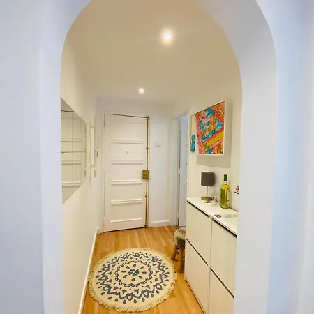 Serene 2-bedroom Flat With Garden View In Benfica Lejlighed Lisboa