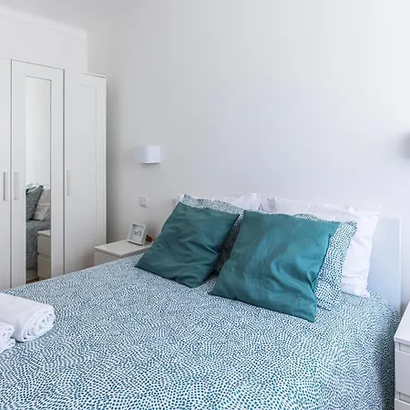 Lejlighed Serene 2-bedroom Flat With Garden View In Benfica *